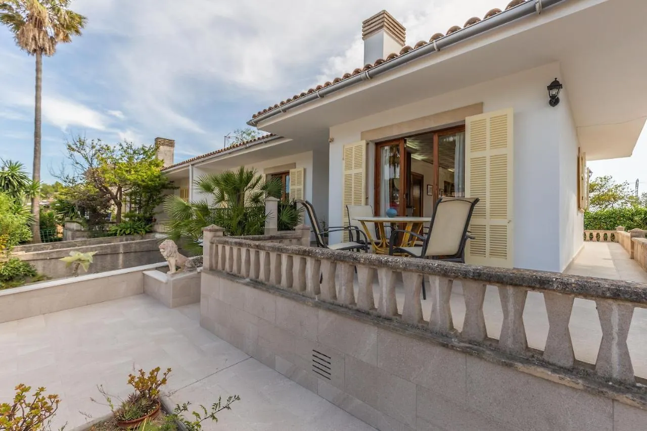 Villa Con Jardin Cerca De La Playa Muro Spain